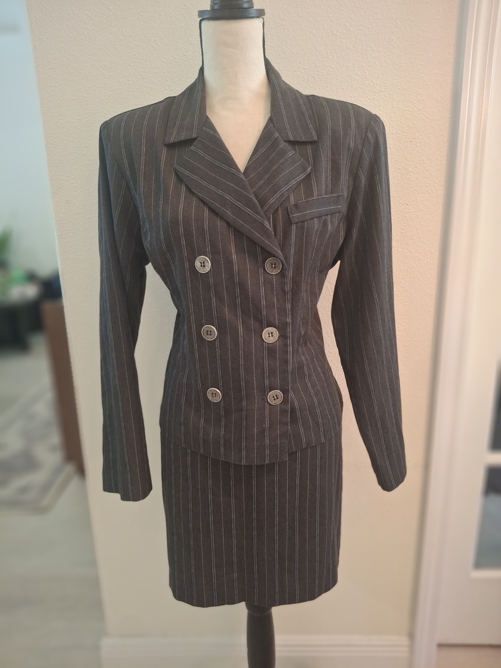 Y2K Classic Pinstripe Skirt Suit Set - Gray